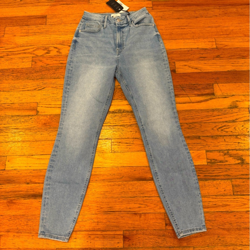 Forever 21 Blue “curvy skinny” Jeans: sculpts and slims💙 see pic for details 💙